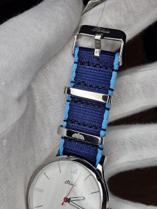 Błonie Delfin 1 | zegarek męski | stalowa koperta | jasna tarcza | pasek NATO